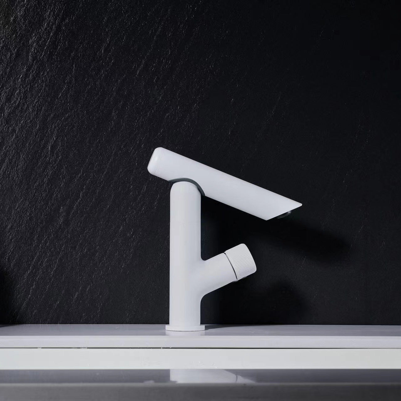 Modern Vessel Sink Bathroom Faucet Metal Knob Handle Vessel Faucet Clearhalo 'Bathroom Remodel & Bathroom Fixtures' 'Bathroom Sink Faucets' 'Bathroom Sinks & Faucet Components' 'bathroom_sink_faucets' 'Home Improvement' 'home_improvement' 'home_improvement_bathroom_sink_faucets' 7050717