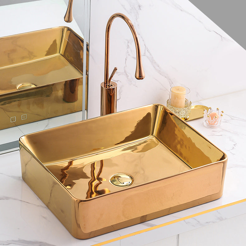 Gold Bathroom Sink Faucet Contemporary Vitreous China Vessel Sink with Pop-Up Drain Clearhalo 'Bathroom Remodel & Bathroom Fixtures' 'Bathroom Sinks & Faucet Components' 'Bathroom Sinks' 'bathroom_sink' 'Home Improvement' 'home_improvement' 'home_improvement_bathroom_sink' 7050924