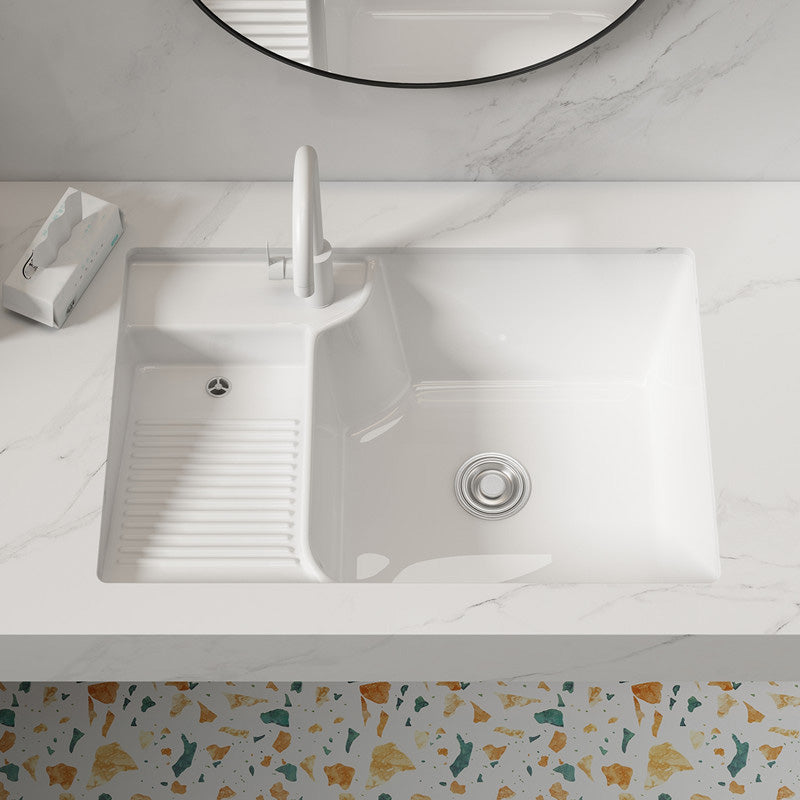 Modern Centerset Faucet Single Hole Lever Handles Centerset Bathroom Sink Faucet Clearhalo 'Bathroom Remodel & Bathroom Fixtures' 'Bathroom Sinks & Faucet Components' 'Bathroom Sinks' 'bathroom_sink' 'Home Improvement' 'home_improvement' 'home_improvement_bathroom_sink' 7051000