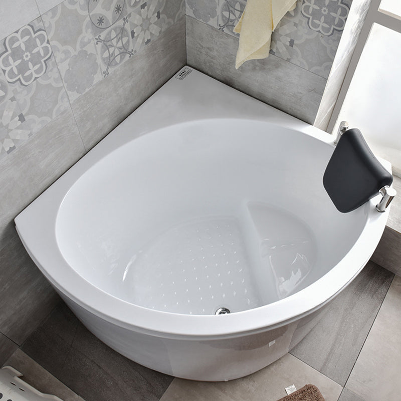 Corner Acrylic Bathtub Soaking White Modern Back to Wall Bath Right Tub Clearhalo 'Bathroom Remodel & Bathroom Fixtures' 'Bathtubs' 'Home Improvement' 'home_improvement' 'home_improvement_bathtubs' 'Showers & Bathtubs' 7056259