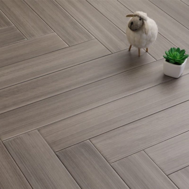 Modern Wood Flooring Wire Brushed Water Resistant Click-Locking Wood Tile Gray White Clearhalo 'Flooring 'Hardwood Flooring' 'hardwood_flooring' 'Home Improvement' 'home_improvement' 'home_improvement_hardwood_flooring' Walls and Ceiling' 7062797