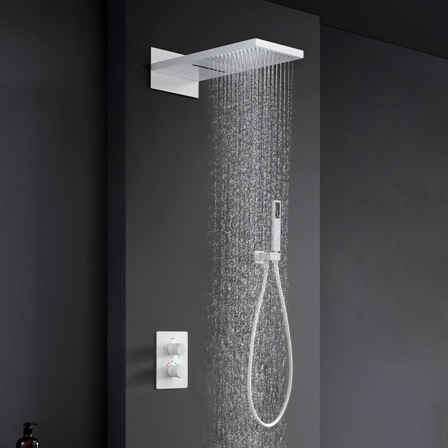 Brass Contemporary Shower Head Combo Modern Shower System for Bathroom Clearhalo 'Bathroom Remodel & Bathroom Fixtures' 'Home Improvement' 'home_improvement' 'home_improvement_shower_faucets' 'Shower Faucets & Systems' 'shower_faucets' 'Showers & Bathtubs Plumbing' 'Showers & Bathtubs' 7063161