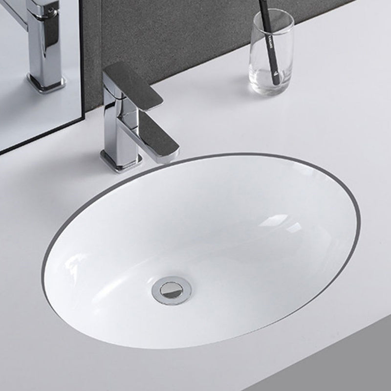 Classic Porcelain Bathroom Sink Trough Bathroom Sink in White Clearhalo 'Bathroom Remodel & Bathroom Fixtures' 'Bathroom Sinks & Faucet Components' 'Bathroom Sinks' 'bathroom_sink' 'Home Improvement' 'home_improvement' 'home_improvement_bathroom_sink' 7063587