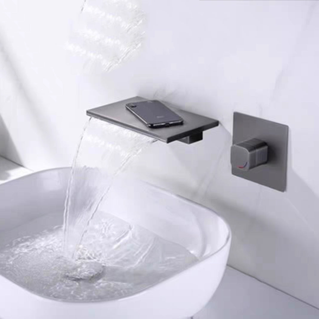 Waterfall Spout Tub Faucet Trim Metal Knob Handle Bathtub Faucet Clearhalo 'Bathroom Remodel & Bathroom Fixtures' 'Bathtub Faucets' 'bathtub_faucets' 'Home Improvement' 'home_improvement' 'home_improvement_bathtub_faucets' 7063987