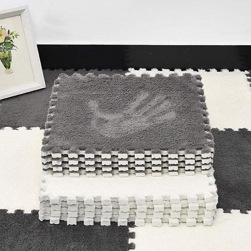 Non-Skid Level Loop Carpet Tile Multi-Color Interlocking Bedroom Carpet Tiles Clearhalo 'Carpet Tiles & Carpet Squares' 'carpet_tiles_carpet_squares' 'Flooring 'Home Improvement' 'home_improvement' 'home_improvement_carpet_tiles_carpet_squares' Walls and Ceiling' 7078448