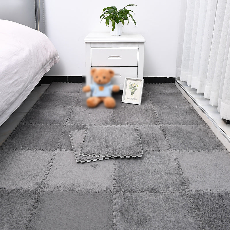 Non-Skid Level Loop Carpet Tile Multi-Color Interlocking Bedroom Carpet Tiles Grey Clearhalo 'Carpet Tiles & Carpet Squares' 'carpet_tiles_carpet_squares' 'Flooring 'Home Improvement' 'home_improvement' 'home_improvement_carpet_tiles_carpet_squares' Walls and Ceiling' 7078449