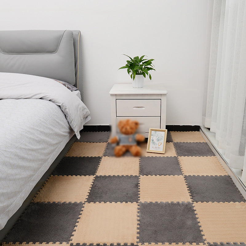 Non-Skid Level Loop Carpet Tile Multi-Color Interlocking Bedroom Carpet Tiles Light Camel Clearhalo 'Carpet Tiles & Carpet Squares' 'carpet_tiles_carpet_squares' 'Flooring 'Home Improvement' 'home_improvement' 'home_improvement_carpet_tiles_carpet_squares' Walls and Ceiling' 7078468