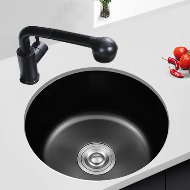 Stainless Steel Round Sink in Black Single Bowl Undermount Sink with Basket Strainer 17"L x 17"W x 8"H Sink with Faucet Straight Pull-Out Faucet Clearhalo 'Home Improvement' 'home_improvement' 'home_improvement_kitchen_sinks' 'Kitchen Remodel & Kitchen Fixtures' 'Kitchen Sinks & Faucet Components' 'Kitchen Sinks' 'kitchen_sinks' 7079021