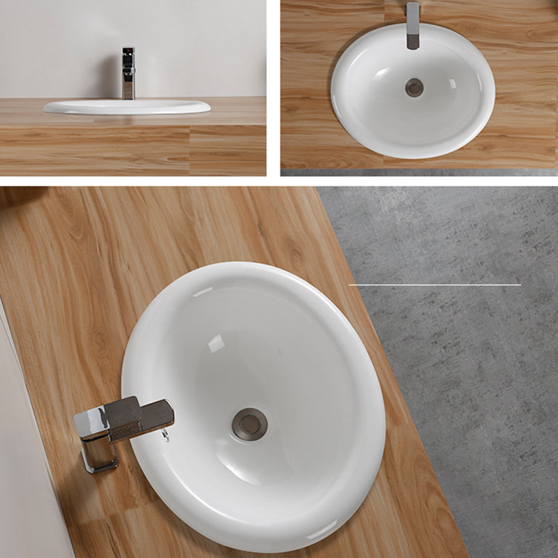 Traditional Drop-in Bathroom Sink Oval Porcelain with Overflow and Faucet Basin Clearhalo 'Bathroom Remodel & Bathroom Fixtures' 'Bathroom Sinks & Faucet Components' 'Bathroom Sinks' 'bathroom_sink' 'Home Improvement' 'home_improvement' 'home_improvement_bathroom_sink' 7079351