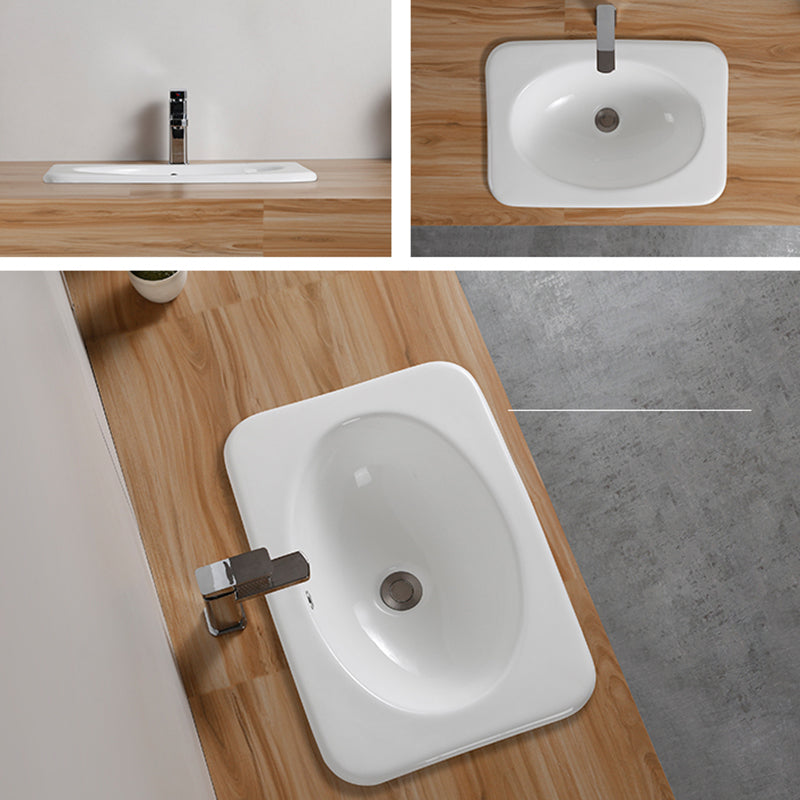 Traditional Drop-in Bathroom Sink Oval Porcelain with Overflow and Faucet Basin Clearhalo 'Bathroom Remodel & Bathroom Fixtures' 'Bathroom Sinks & Faucet Components' 'Bathroom Sinks' 'bathroom_sink' 'Home Improvement' 'home_improvement' 'home_improvement_bathroom_sink' 7079353