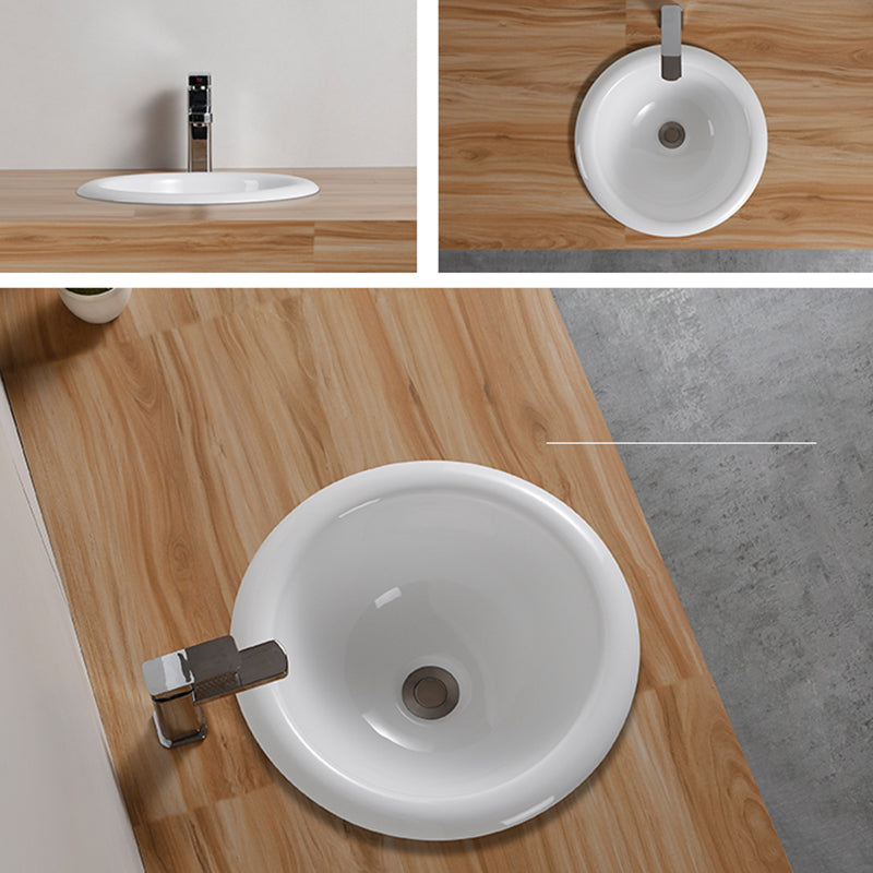 Traditional Drop-in Bathroom Sink Oval Porcelain with Overflow and Faucet Basin Clearhalo 'Bathroom Remodel & Bathroom Fixtures' 'Bathroom Sinks & Faucet Components' 'Bathroom Sinks' 'bathroom_sink' 'Home Improvement' 'home_improvement' 'home_improvement_bathroom_sink' 7079355