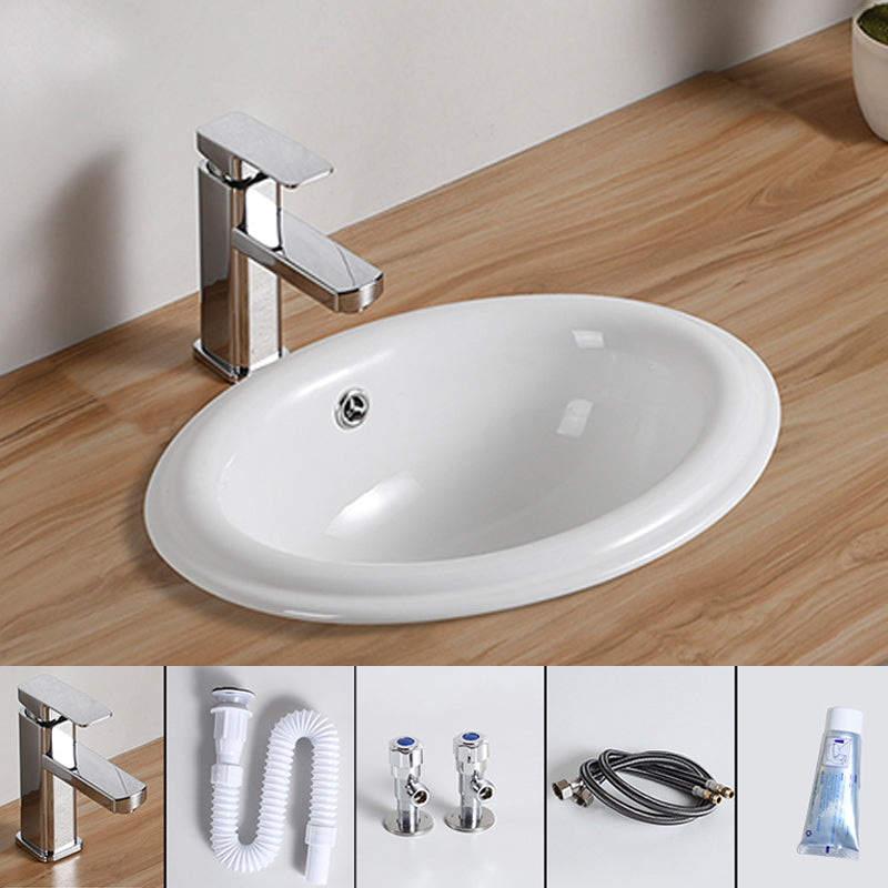 Traditional Drop-in Bathroom Sink Oval Porcelain with Overflow and Faucet Basin 18"L x 14"W x 7"H Sink with Faucet Clearhalo 'Bathroom Remodel & Bathroom Fixtures' 'Bathroom Sinks & Faucet Components' 'Bathroom Sinks' 'bathroom_sink' 'Home Improvement' 'home_improvement' 'home_improvement_bathroom_sink' 7079363