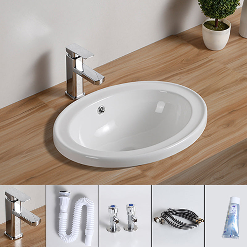 Traditional Drop-in Bathroom Sink Oval Porcelain with Overflow and Faucet Basin 20"L x 15"W x 7"H Sink with Faucet Clearhalo 'Bathroom Remodel & Bathroom Fixtures' 'Bathroom Sinks & Faucet Components' 'Bathroom Sinks' 'bathroom_sink' 'Home Improvement' 'home_improvement' 'home_improvement_bathroom_sink' 7079364