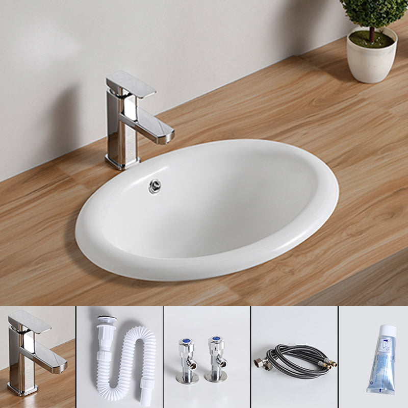 Traditional Drop-in Bathroom Sink Oval Porcelain with Overflow and Faucet Basin 20"L x 17"W x 7"H Sink with Faucet Clearhalo 'Bathroom Remodel & Bathroom Fixtures' 'Bathroom Sinks & Faucet Components' 'Bathroom Sinks' 'bathroom_sink' 'Home Improvement' 'home_improvement' 'home_improvement_bathroom_sink' 7079365