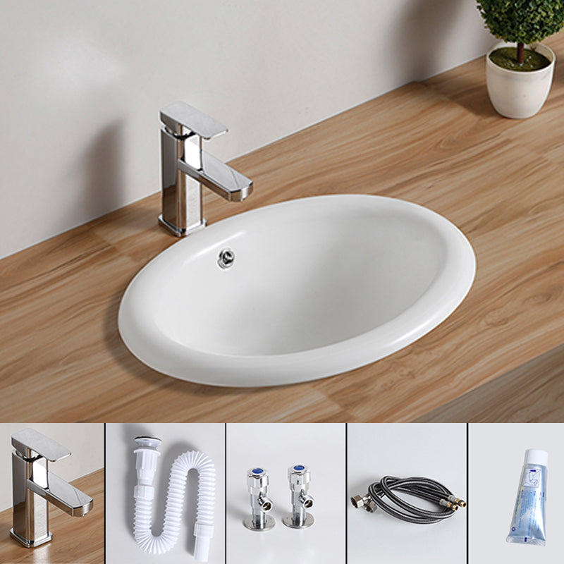 Traditional Drop-in Bathroom Sink Oval Porcelain with Overflow and Faucet Basin 18"L x 15"W x 7"H Sink with Faucet Clearhalo 'Bathroom Remodel & Bathroom Fixtures' 'Bathroom Sinks & Faucet Components' 'Bathroom Sinks' 'bathroom_sink' 'Home Improvement' 'home_improvement' 'home_improvement_bathroom_sink' 7079368