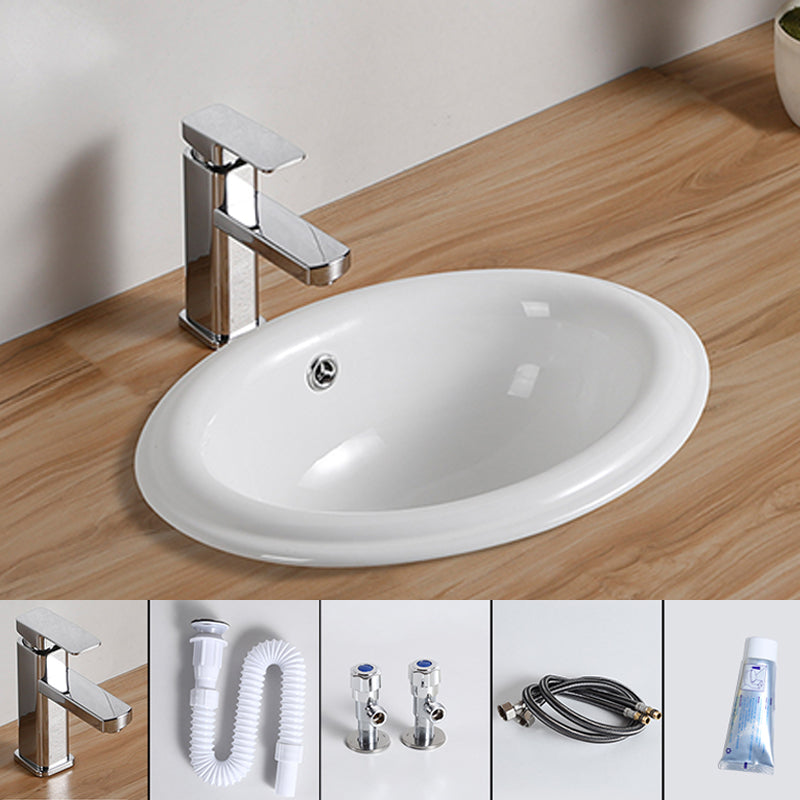 Traditional Drop-in Bathroom Sink Oval Porcelain with Overflow and Faucet Basin 17"L x 12"W x 6"H Sink with Faucet Clearhalo 'Bathroom Remodel & Bathroom Fixtures' 'Bathroom Sinks & Faucet Components' 'Bathroom Sinks' 'bathroom_sink' 'Home Improvement' 'home_improvement' 'home_improvement_bathroom_sink' 7079369