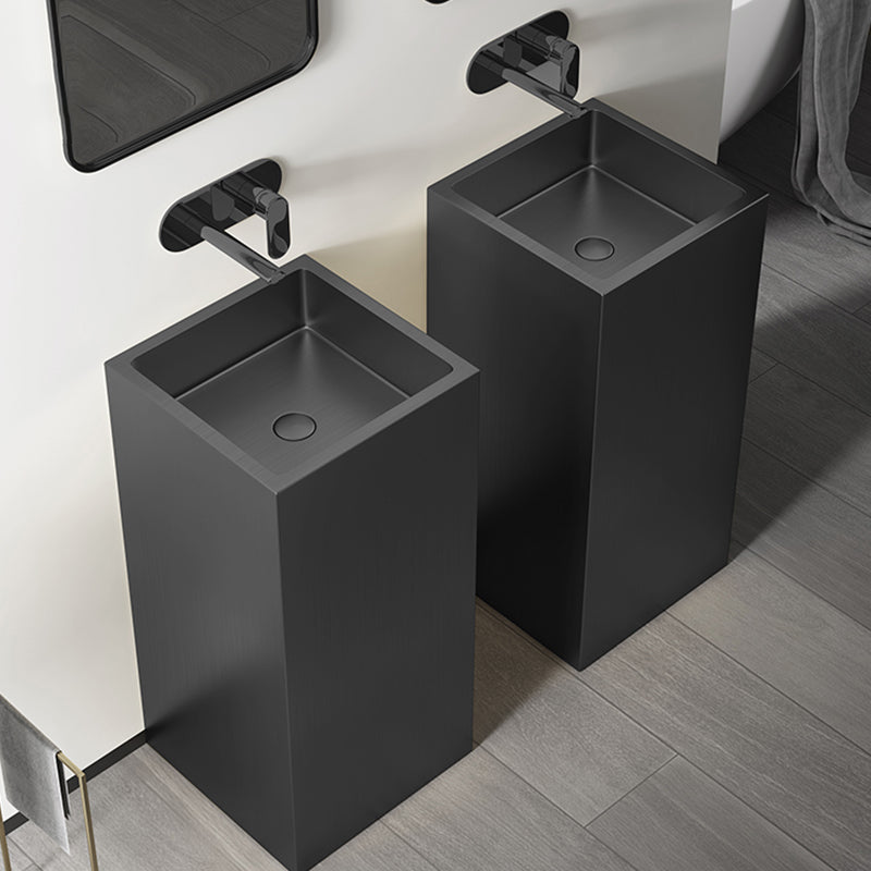 Contemporary Round Wash Stand Stainless Steel Metal Undermount Bathroom Sink Clearhalo 'Bathroom Remodel & Bathroom Fixtures' 'Bathroom Sinks & Faucet Components' 'Bathroom Sinks' 'bathroom_sink' 'Home Improvement' 'home_improvement' 'home_improvement_bathroom_sink' 7079416