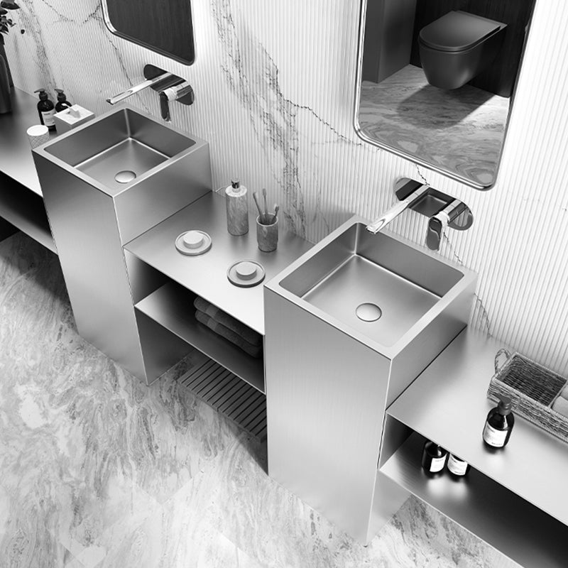 Contemporary Round Wash Stand Stainless Steel Metal Undermount Bathroom Sink Clearhalo 'Bathroom Remodel & Bathroom Fixtures' 'Bathroom Sinks & Faucet Components' 'Bathroom Sinks' 'bathroom_sink' 'Home Improvement' 'home_improvement' 'home_improvement_bathroom_sink' 7079418