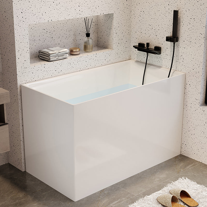 White Acrylic Bathtub Freestanding Soaking Rectangular Modern Bath Clearhalo 'Bathroom Remodel & Bathroom Fixtures' 'Bathtubs' 'Home Improvement' 'home_improvement' 'home_improvement_bathtubs' 'Showers & Bathtubs' 7088865