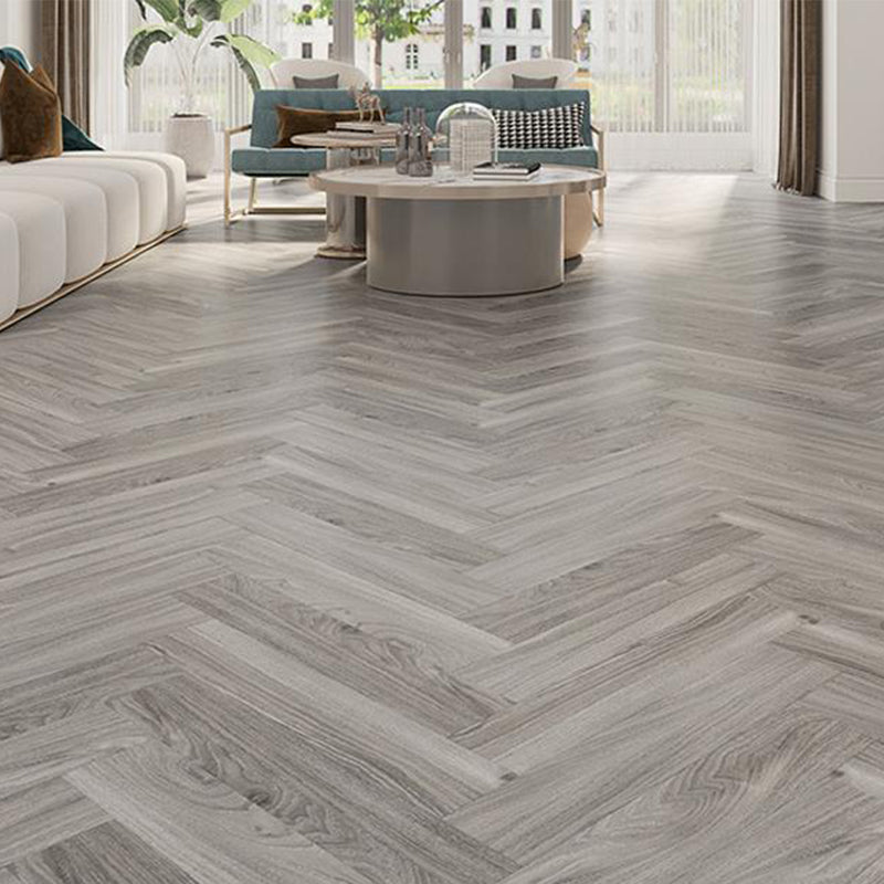 Contemporary Laminate Plank Flooring Click-Lock Laminate Floor with Waterproof Brown Grey Clearhalo 'Flooring 'Home Improvement' 'home_improvement' 'home_improvement_laminate_flooring' 'Laminate Flooring' 'laminate_flooring' Walls and Ceiling' 7097819