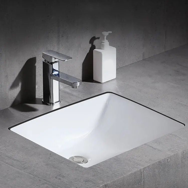 Modern Undermount Vanity Sink Oval Porcelain with Pop-Up Drain Bathroom Sink Clearhalo 'Bathroom Remodel & Bathroom Fixtures' 'Bathroom Sinks & Faucet Components' 'Bathroom Sinks' 'bathroom_sink' 'Home Improvement' 'home_improvement' 'home_improvement_bathroom_sink' 7098387