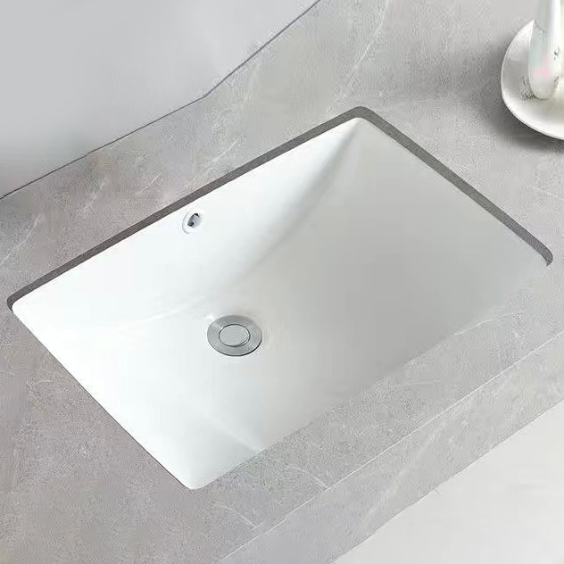 Modern Undermount Vanity Sink Oval Porcelain with Pop-Up Drain Bathroom Sink 22"L x 15"W x 7"H Clearhalo 'Bathroom Remodel & Bathroom Fixtures' 'Bathroom Sinks & Faucet Components' 'Bathroom Sinks' 'bathroom_sink' 'Home Improvement' 'home_improvement' 'home_improvement_bathroom_sink' 7098395