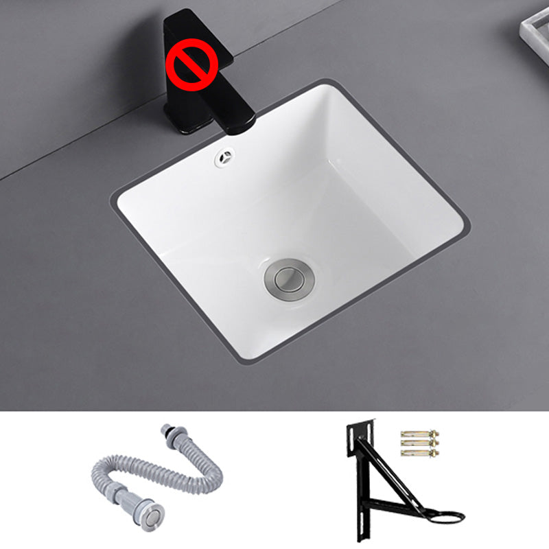 Traditional Undermount Vanity Sink Round Porcelain with Overflow Basin Sink Unavailiable Sink Clearhalo 'Bathroom Remodel & Bathroom Fixtures' 'Bathroom Sinks & Faucet Components' 'Bathroom Sinks' 'bathroom_sink' 'Home Improvement' 'home_improvement' 'home_improvement_bathroom_sink' 7099024