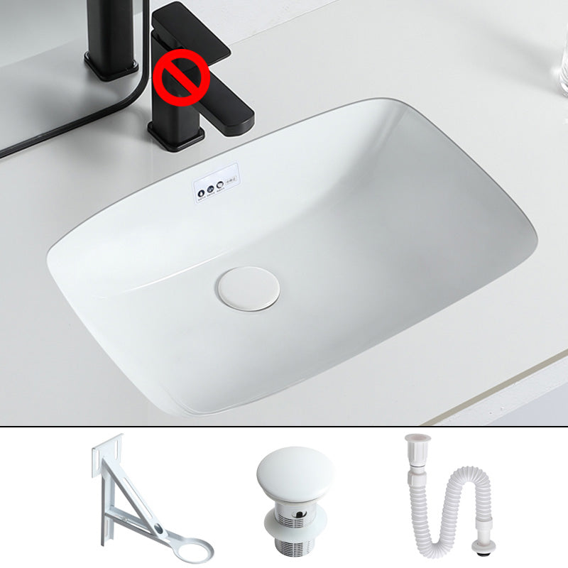 Traditional Undermount Bathroom Sink Porcelain with Overflow and Drain Assembly Basin Sink 22"L x 15"W x 7"H Sink Clearhalo 'Bathroom Remodel & Bathroom Fixtures' 'Bathroom Sinks & Faucet Components' 'Bathroom Sinks' 'bathroom_sink' 'Home Improvement' 'home_improvement' 'home_improvement_bathroom_sink' 7099084