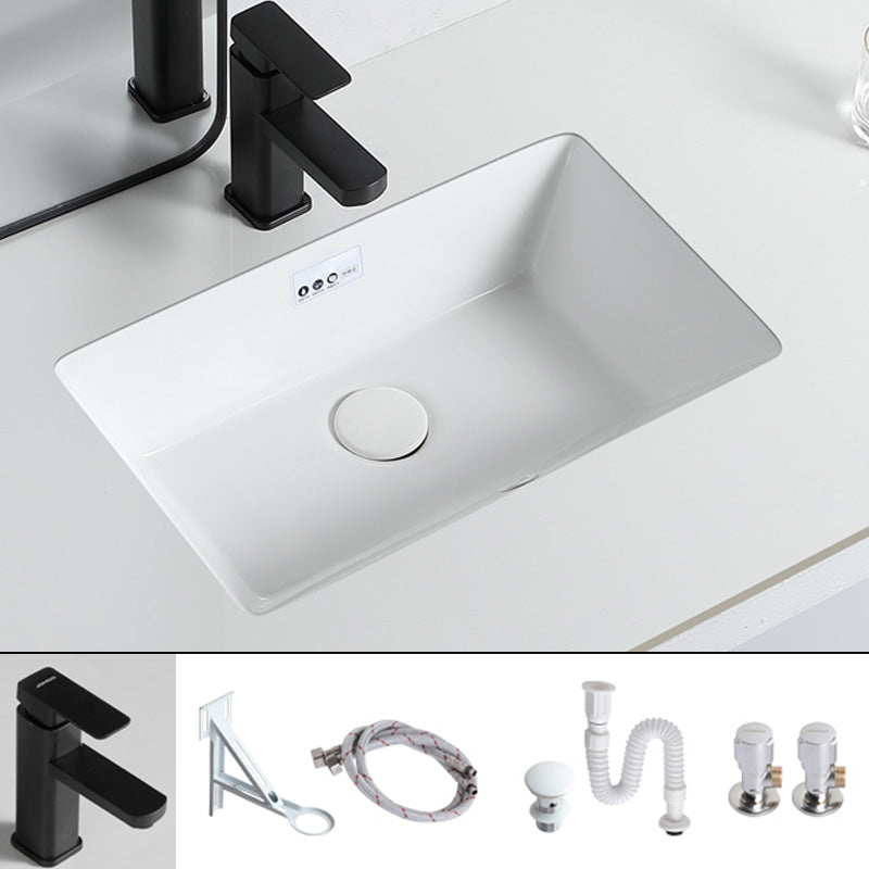 Traditional Undermount Bathroom Sink Porcelain with Overflow and Drain Assembly Basin Sink 21"L x 13"W x 7"H Sink with Faucet Clearhalo 'Bathroom Remodel & Bathroom Fixtures' 'Bathroom Sinks & Faucet Components' 'Bathroom Sinks' 'bathroom_sink' 'Home Improvement' 'home_improvement' 'home_improvement_bathroom_sink' 7099094