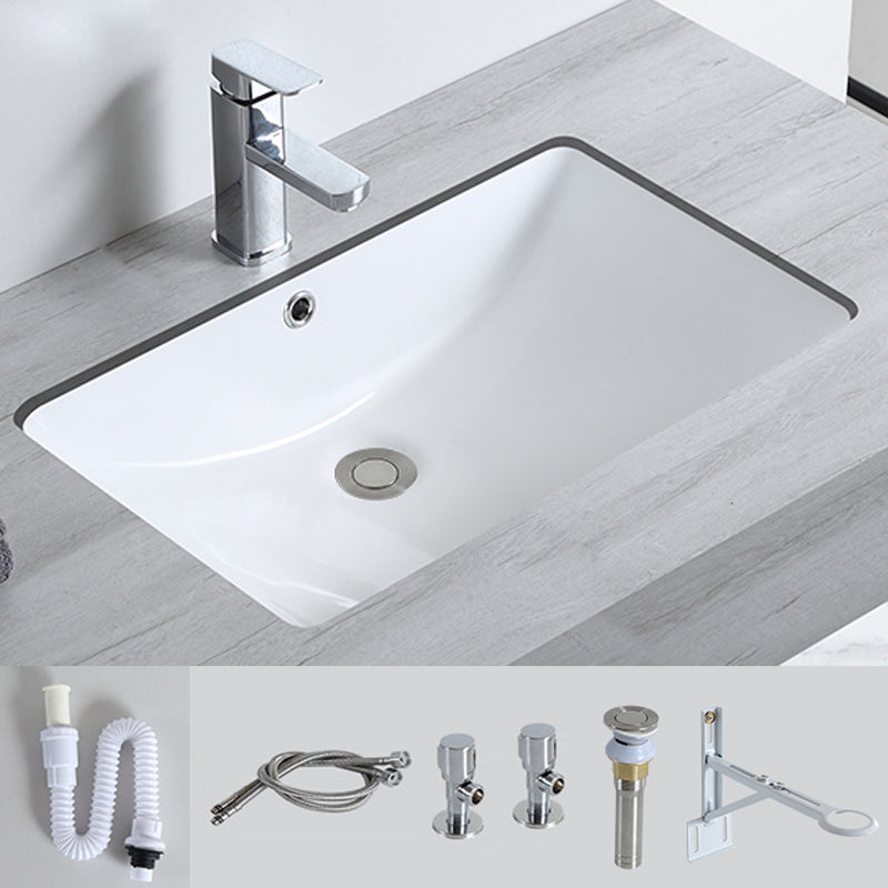 Traditional Undermount Bathroom Sink Porcelain with Pop-Up Drain Basin 24"L x 15"W x 8"H Sink with Faucet Clearhalo 'Bathroom Remodel & Bathroom Fixtures' 'Bathroom Sinks & Faucet Components' 'Bathroom Sinks' 'bathroom_sink' 'Home Improvement' 'home_improvement' 'home_improvement_bathroom_sink' 7099157