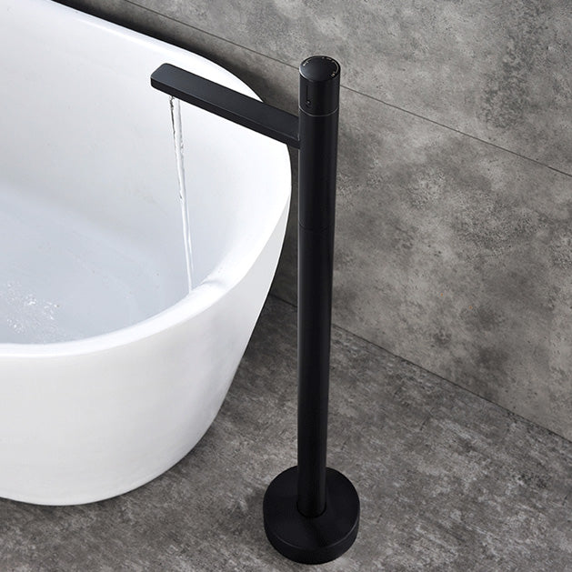 Floor Mounted Freestanding Tub Filler Freestanding High Arc Tub Filler Trim in Silver Clearhalo 'Bathroom Remodel & Bathroom Fixtures' 'Bathtub Faucets' 'bathtub_faucets' 'Home Improvement' 'home_improvement' 'home_improvement_bathtub_faucets' 7099486