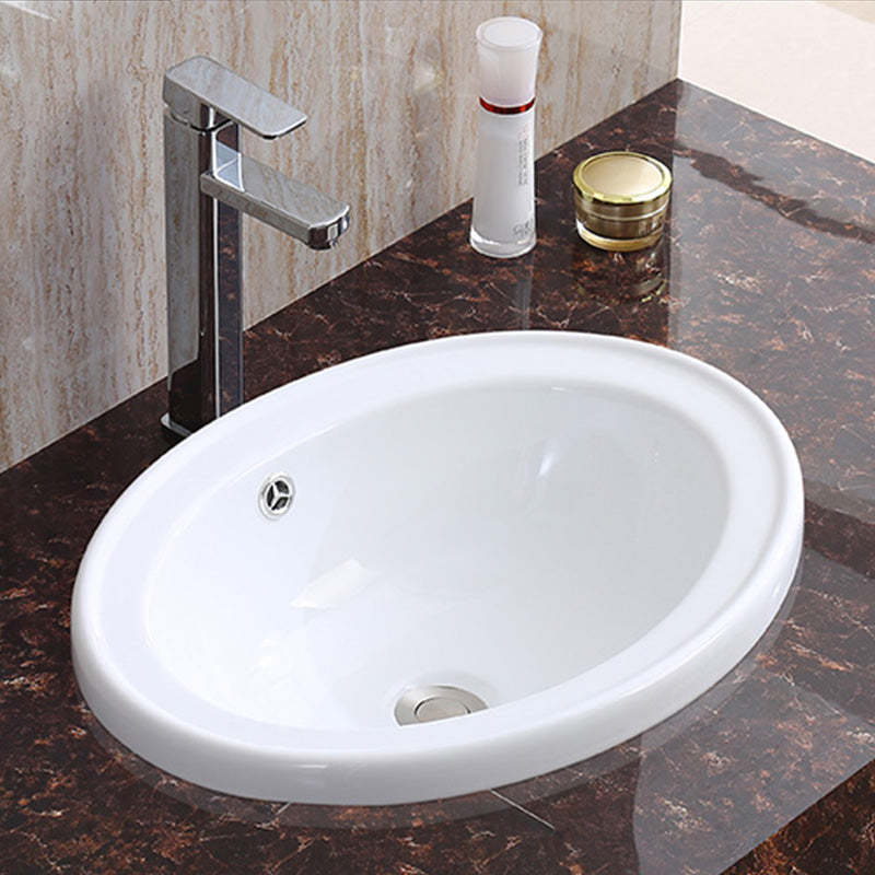 Traditional Drop-in Bathroom Sink Oval Porcelain with Faucet Basin Sink Clearhalo 'Bathroom Remodel & Bathroom Fixtures' 'Bathroom Sinks & Faucet Components' 'Bathroom Sinks' 'bathroom_sink' 'Home Improvement' 'home_improvement' 'home_improvement_bathroom_sink' 7109969
