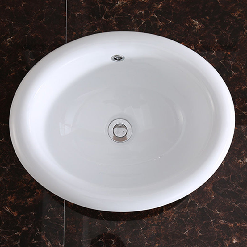 Traditional Drop-in Bathroom Sink Oval Porcelain with Faucet Basin Sink Clearhalo 'Bathroom Remodel & Bathroom Fixtures' 'Bathroom Sinks & Faucet Components' 'Bathroom Sinks' 'bathroom_sink' 'Home Improvement' 'home_improvement' 'home_improvement_bathroom_sink' 7109971