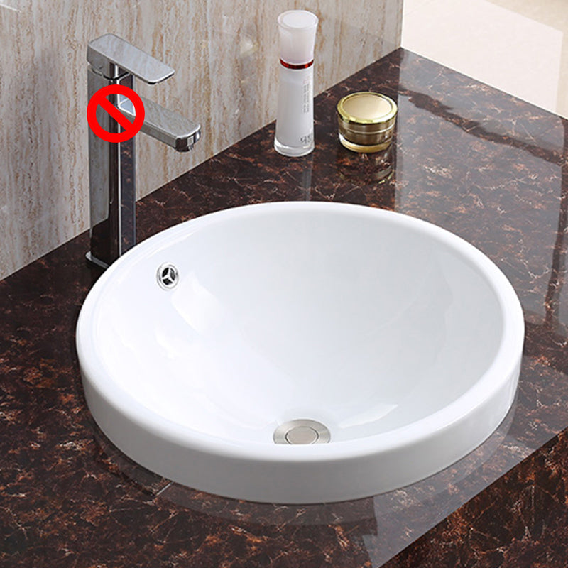Traditional Drop-in Bathroom Sink Oval Porcelain with Faucet Basin Sink 18"L x 18"W x 6"H Sink Clearhalo 'Bathroom Remodel & Bathroom Fixtures' 'Bathroom Sinks & Faucet Components' 'Bathroom Sinks' 'bathroom_sink' 'Home Improvement' 'home_improvement' 'home_improvement_bathroom_sink' 7109975