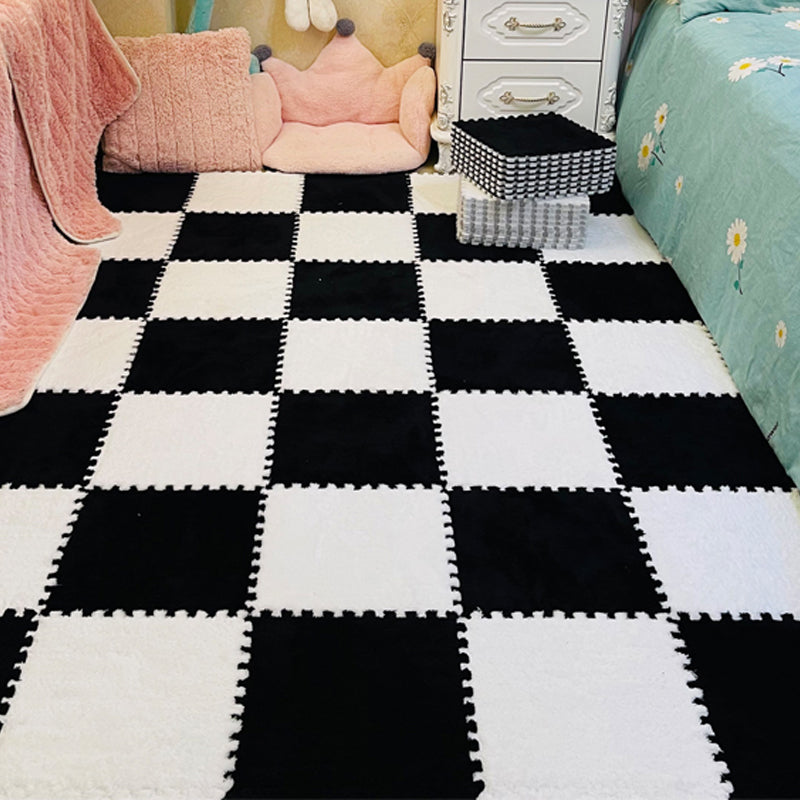 Modern Carpet Floor Tile Interlocking Plush Cut Non-Skid Tiles and Carpet White-Black Clearhalo 'Carpet Tiles & Carpet Squares' 'carpet_tiles_carpet_squares' 'Flooring 'Home Improvement' 'home_improvement' 'home_improvement_carpet_tiles_carpet_squares' Walls and Ceiling' 7110417