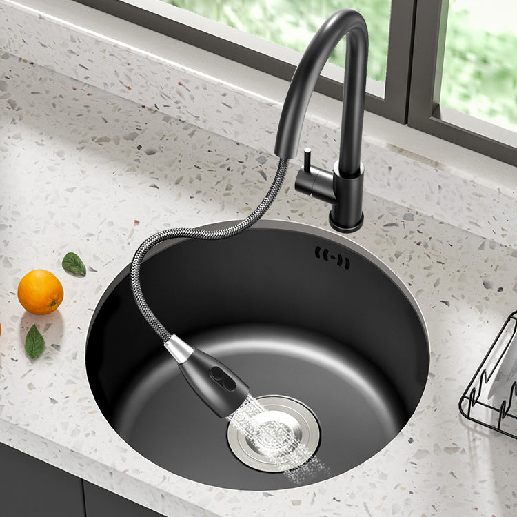 Single Bowl Stainless Steel Sink in black with Strainer Undermount Kitchen Sink Clearhalo 'Home Improvement' 'home_improvement' 'home_improvement_kitchen_sinks' 'Kitchen Remodel & Kitchen Fixtures' 'Kitchen Sinks & Faucet Components' 'Kitchen Sinks' 'kitchen_sinks' 7110918