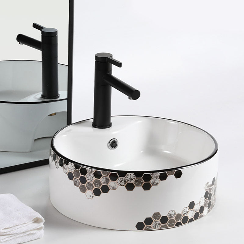 Modern Vessel Bathroom Sink Rectangular Porcelain with Pop-Up Drain Vessel Lavatory Sink Clearhalo 'Bathroom Remodel & Bathroom Fixtures' 'Bathroom Sinks & Faucet Components' 'Bathroom Sinks' 'bathroom_sink' 'Home Improvement' 'home_improvement' 'home_improvement_bathroom_sink' 7111183