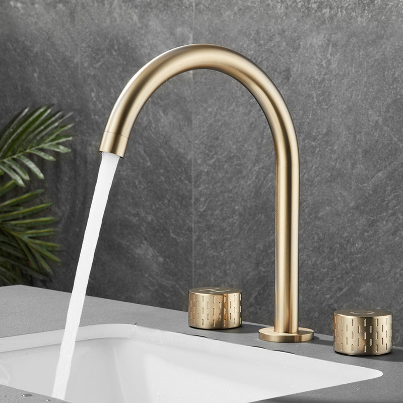 Modern Swivel Bathtub Faucet Double Handle Deck Mounted Bathroom Faucet with Handles Clearhalo 'Bathroom Remodel & Bathroom Fixtures' 'Bathtub Faucets' 'bathtub_faucets' 'Home Improvement' 'home_improvement' 'home_improvement_bathtub_faucets' 7111503
