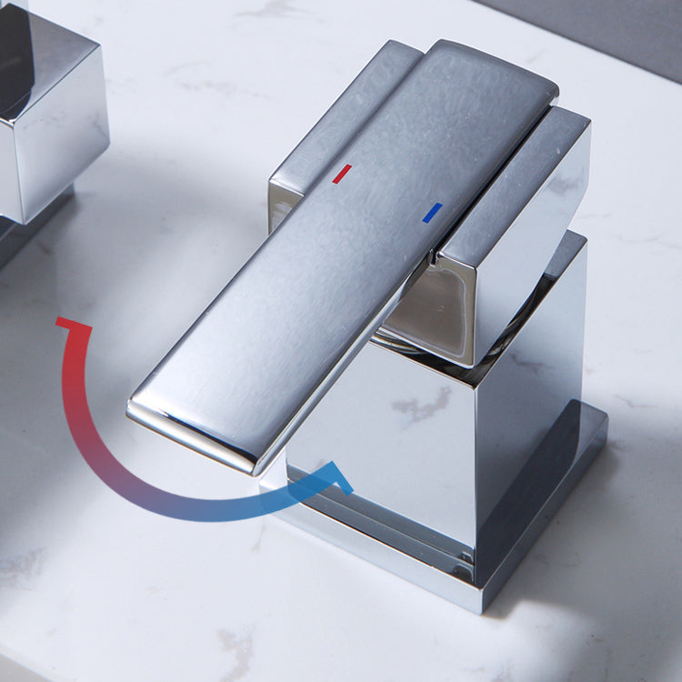 Modern Swivel Bathroom Faucet Low Arc Deck Mounted Bathtub Faucet Clearhalo 'Bathroom Remodel & Bathroom Fixtures' 'Bathtub Faucets' 'bathtub_faucets' 'Home Improvement' 'home_improvement' 'home_improvement_bathtub_faucets' 7111533