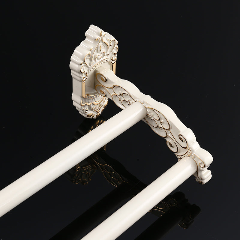 Traditional Metal Bathroom Accessories Hardware Set with Paper Holder Clearhalo 'Bathroom Hardware Sets' 'Bathroom Hardware' 'Bathroom Remodel & Bathroom Fixtures' 'bathroom_hardware_sets' 'Home Improvement' 'home_improvement' 'home_improvement_bathroom_hardware_sets' 7116959