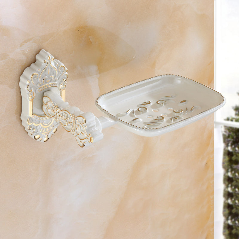 Traditional Metal Bathroom Accessories Hardware Set with Paper Holder Not Available Soap Dish Clearhalo 'Bathroom Hardware Sets' 'Bathroom Hardware' 'Bathroom Remodel & Bathroom Fixtures' 'bathroom_hardware_sets' 'Home Improvement' 'home_improvement' 'home_improvement_bathroom_hardware_sets' 7116962