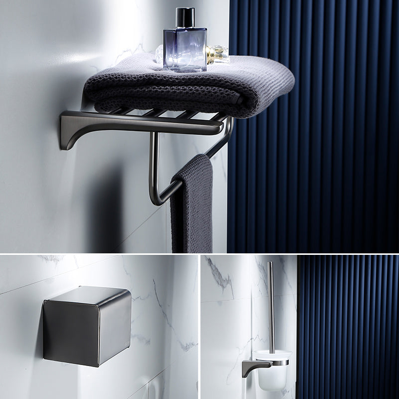 Gray Traditional Bathroom Hardware Set Stainless Steel Bathroom Accessory Kit 3-Piece Set Clearhalo 'Bathroom Hardware Sets' 'Bathroom Hardware' 'Bathroom Remodel & Bathroom Fixtures' 'bathroom_hardware_sets' 'Home Improvement' 'home_improvement' 'home_improvement_bathroom_hardware_sets' 7117095