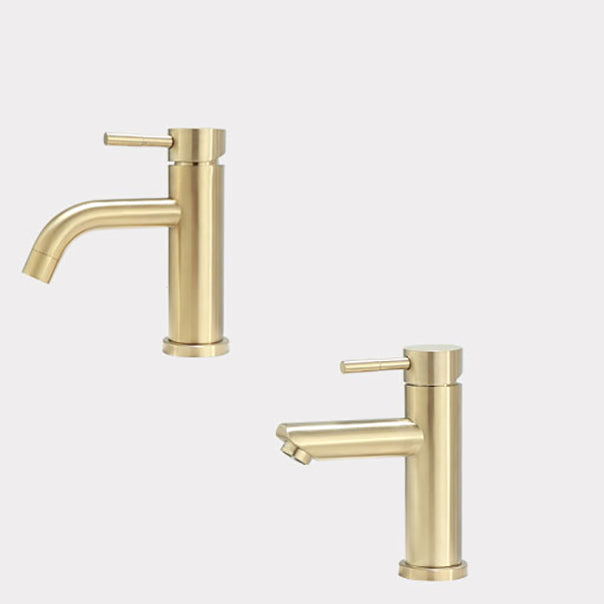 Deck Mounted Roman Tub Faucet Low Arc Tub Faucet Set in Gold Clearhalo 'Bathroom Remodel & Bathroom Fixtures' 'Bathroom Sink Faucets' 'Bathroom Sinks & Faucet Components' 'bathroom_sink_faucets' 'Home Improvement' 'home_improvement' 'home_improvement_bathroom_sink_faucets' 7119695