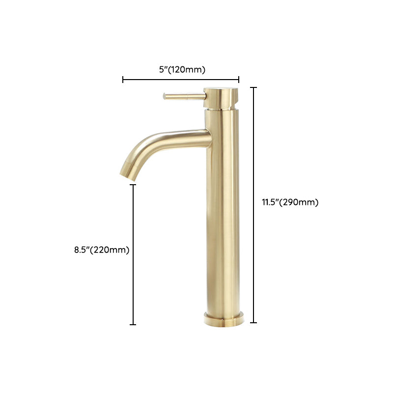 Deck Mounted Roman Tub Faucet Low Arc Tub Faucet Set in Gold Clearhalo 'Bathroom Remodel & Bathroom Fixtures' 'Bathroom Sink Faucets' 'Bathroom Sinks & Faucet Components' 'bathroom_sink_faucets' 'Home Improvement' 'home_improvement' 'home_improvement_bathroom_sink_faucets' 7119701