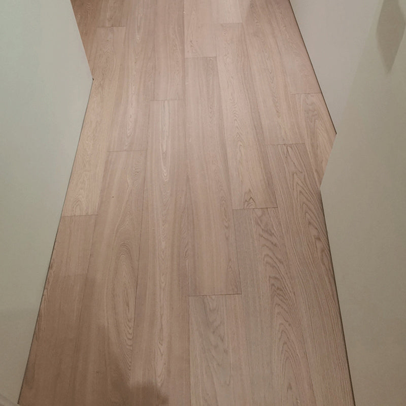 Traditional Oak Wooden Wall Plank Smooth Click Lock Hardwood Deck Tiles Clearhalo 'Flooring 'Hardwood Flooring' 'hardwood_flooring' 'Home Improvement' 'home_improvement' 'home_improvement_hardwood_flooring' Walls and Ceiling' 7127706