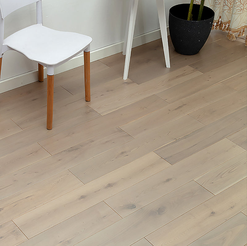 Modern Wood Tile Wire Brushed Water Resistant Click Lock Flooring Planks Natural White Clearhalo 'Flooring 'Hardwood Flooring' 'hardwood_flooring' 'Home Improvement' 'home_improvement' 'home_improvement_hardwood_flooring' Walls and Ceiling' 7127775