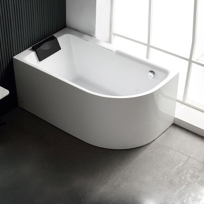 Acrylic Corner Bathtub Soaking White Modern Back to Wall Bath Right Tub with Pillow Clearhalo 'Bathroom Remodel & Bathroom Fixtures' 'Bathtubs' 'Home Improvement' 'home_improvement' 'home_improvement_bathtubs' 'Showers & Bathtubs' 7132722
