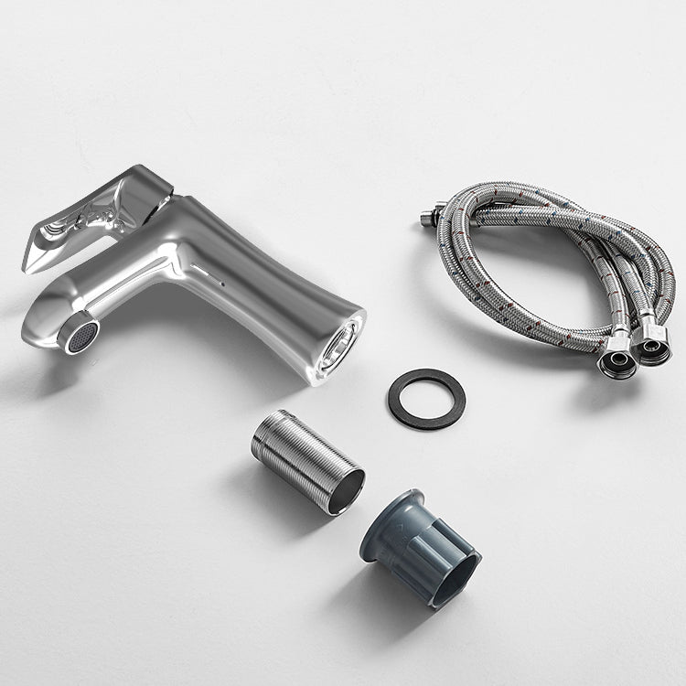 American Classic Vessel Sink Bathroom Faucet Low Arc Lever Handle Faucet Clearhalo 'bathroom_sink_faucets' 'Conjunta de Baño y Conjunta de Grifo' 'Coronamiento de Baño y Dispositivo de Baño' 'Grifo del lavabo del baño' 'Hogar' 'home_improvement' 'home_improvement_bathroom_sink_faucets' 'Mejoras para el hogar' 7132856