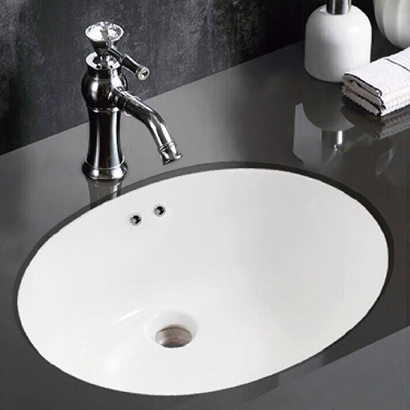Modern Porcelain Bathroom Sink in White with Overflow Undermount Sink Clearhalo 'Bathroom Remodel & Bathroom Fixtures' 'Bathroom Sinks & Faucet Components' 'Bathroom Sinks' 'bathroom_sink' 'Home Improvement' 'home_improvement' 'home_improvement_bathroom_sink' 7133495