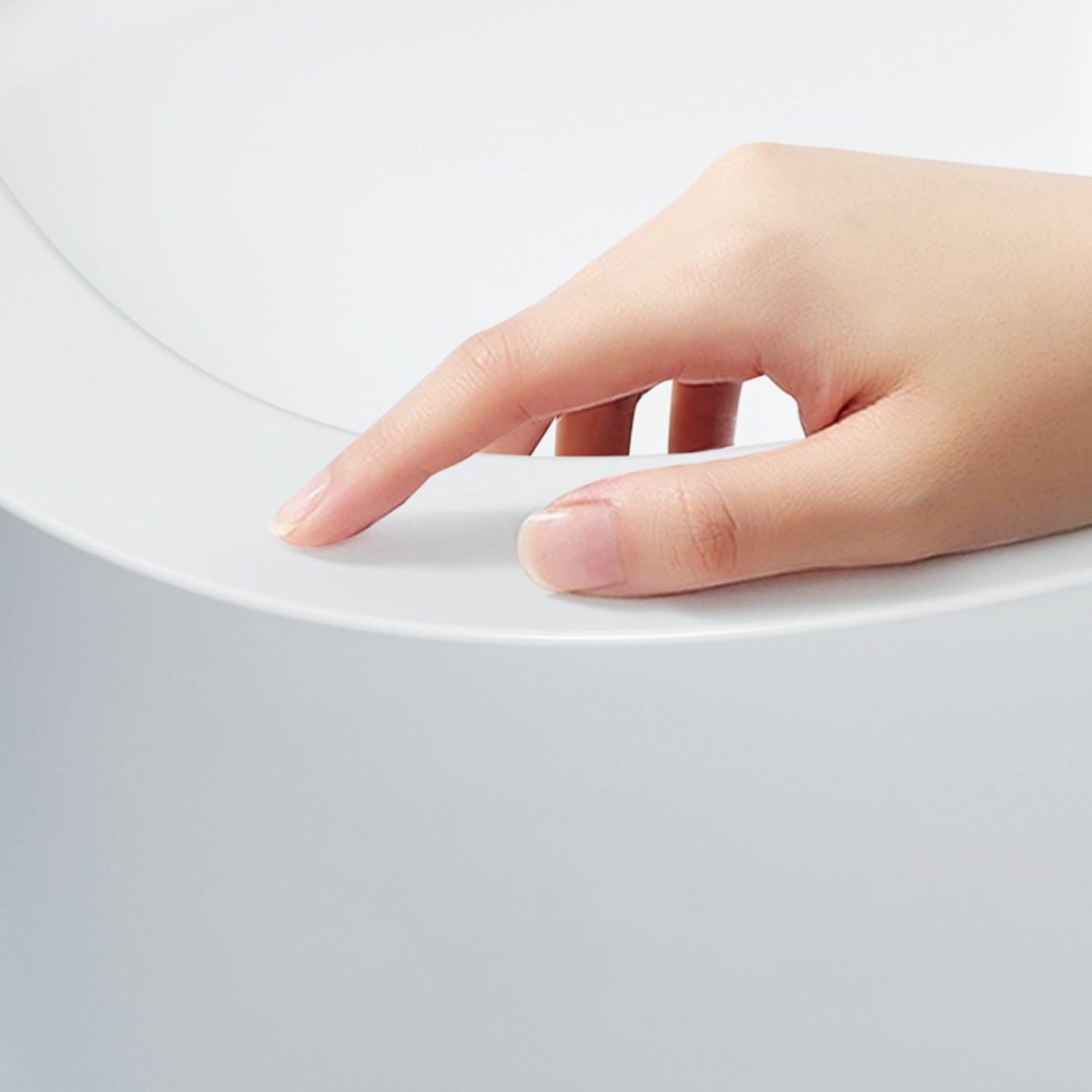 Modern Toilet Bowl One Piece Toilet Floor Mounted Porcelain Toilet Clearhalo 'Bathroom Remodel & Bathroom Fixtures' 'Home Improvement' 'home_improvement' 'home_improvement_toilets' 'Toilets & Bidets' 'Toilets' 7139564